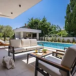 Βίλα Chiara, Neubau-ferienhaus Pula-sisan Šišan