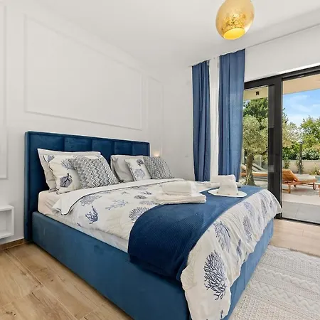Chiara, Neubau-ferienhaus Pula-sisan Šišan